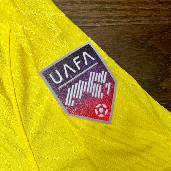 Al-Nassr Ronaldo soccer home jersey - Size XL Slim Fit - Picture 6 of 6